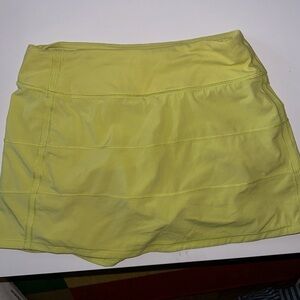 Lululemon skort size 4 green / yellow